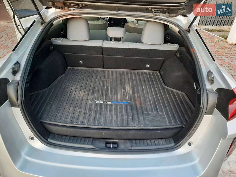 Хетчбек Toyota Prius 2021 в Одесі