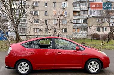 Хэтчбек Toyota Prius 2009 в 