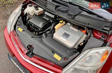 Хэтчбек Toyota Prius 2009 в 