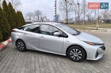 Хетчбек Toyota Prius 2019 в 