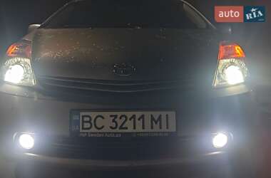 Хетчбек Toyota Prius 2005 в Львові