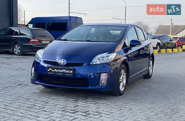 Хэтчбек Toyota Prius 2010 в 