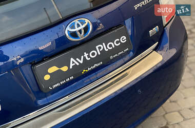 Хэтчбек Toyota Prius 2010 в 