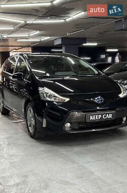 Хетчбек Toyota Prius 2018 в 