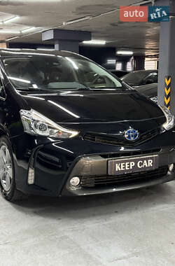 Хетчбек Toyota Prius 2018 в 