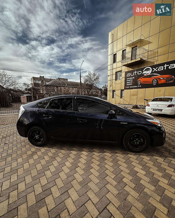 Хэтчбек Toyota Prius 2012 в Николаеве фото 3 Хэтчбек Toyota Prius 2012 в Николаеве