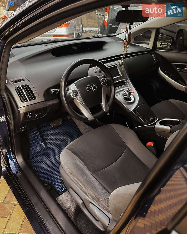 Хэтчбек Toyota Prius 2012 в Николаеве фото 7 Хэтчбек Toyota Prius 2012 в Николаеве