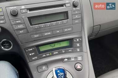 Хетчбек Toyota Prius 2010 в 