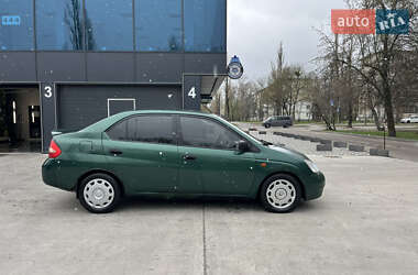 Седан Toyota Prius 2001 в 