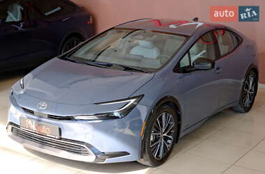 Хэтчбек Toyota Prius 2024 в 