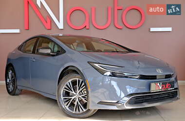 Хэтчбек Toyota Prius 2024 в 