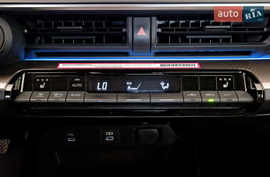 Хэтчбек Toyota Prius 2024 в 