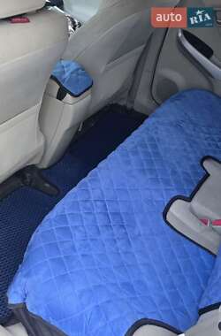 Хэтчбек Toyota Prius 2013 в 