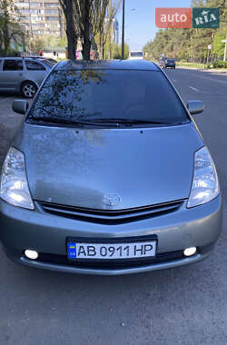 Хетчбек Toyota Prius 2005 в 