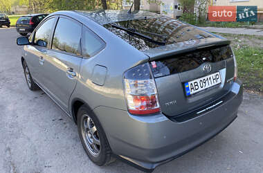 Хетчбек Toyota Prius 2005 в 