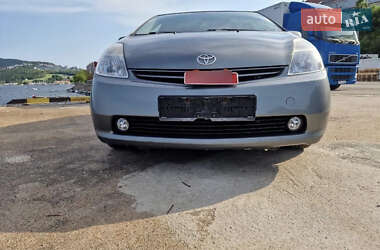 Хетчбек Toyota Prius 2005 в 