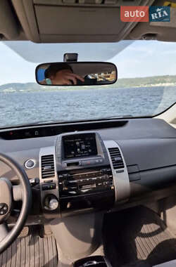 Хетчбек Toyota Prius 2005 в 