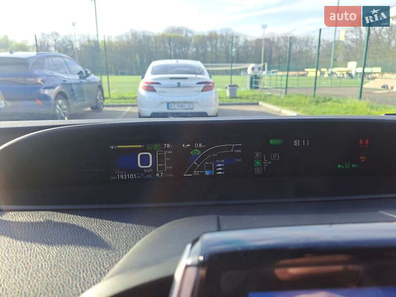 Хетчбек Toyota Prius 2018 в Івано-Франківську