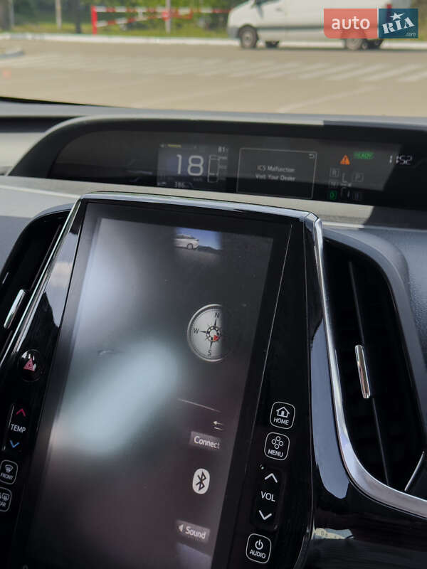 Хетчбек Toyota Prius 2017 в Кам'янському