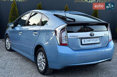 Хетчбек Toyota Prius 2012 в 
