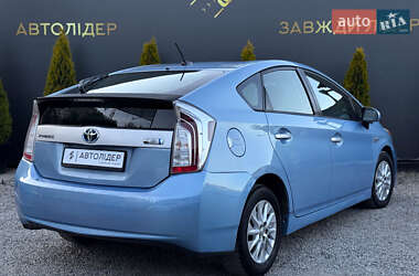 Хетчбек Toyota Prius 2012 в 