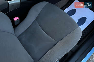 Хетчбек Toyota Prius 2012 в 