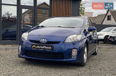 Хэтчбек Toyota Prius 2010 в 