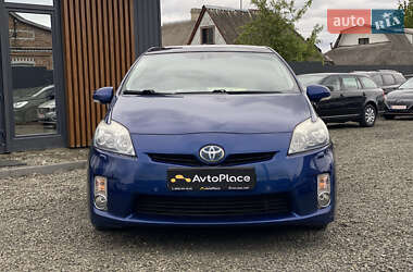 Хэтчбек Toyota Prius 2010 в 