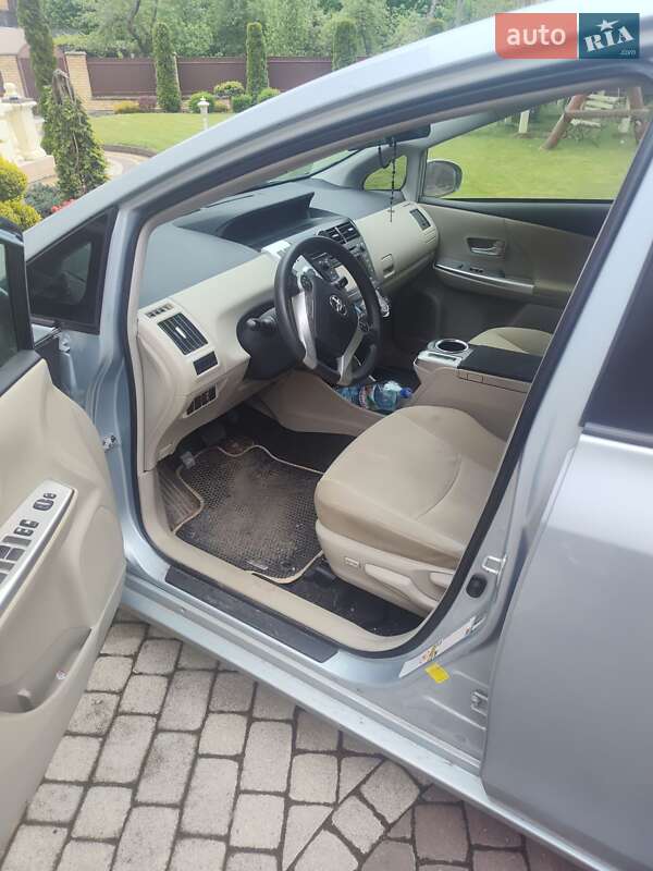 Хэтчбек Toyota Prius 2012 в Косове