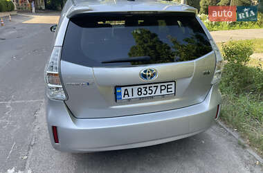 Хэтчбек Toyota Prius 2011 в 