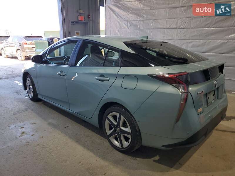 Хэтчбек Toyota Prius 2018 в Львове