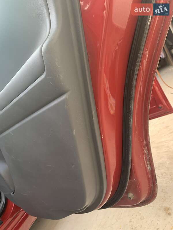 Универсал Toyota Prius 2014 в Тернополе