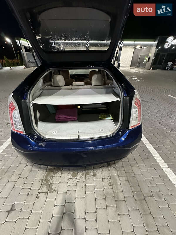 Хетчбек Toyota Prius 2013 в Харкові