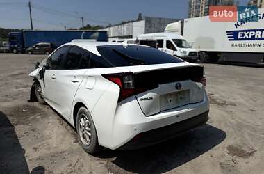 Хетчбек Toyota Prius 2022 в 