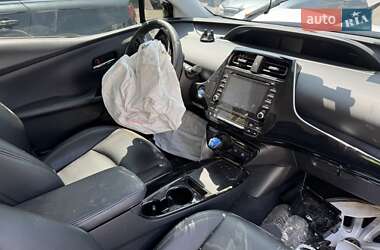 Хетчбек Toyota Prius 2022 в 