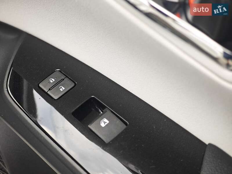 Хэтчбек Toyota Prius 2016 в Одессе