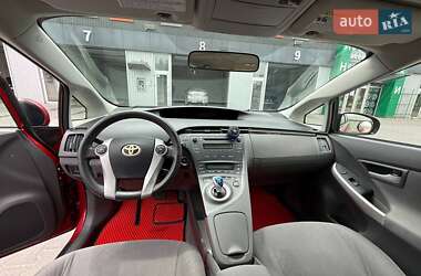 Хетчбек Toyota Prius 2010 в 