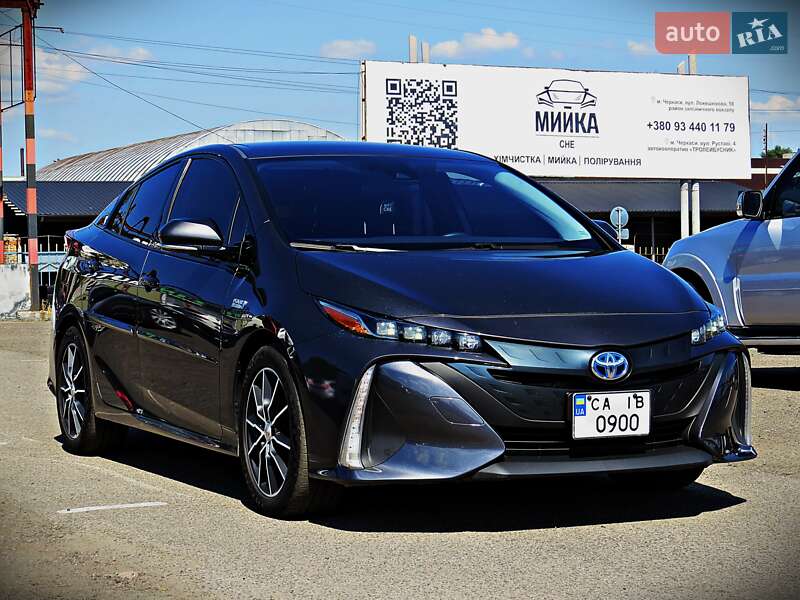 Хетчбек Toyota Prius 2017 в Черкасах