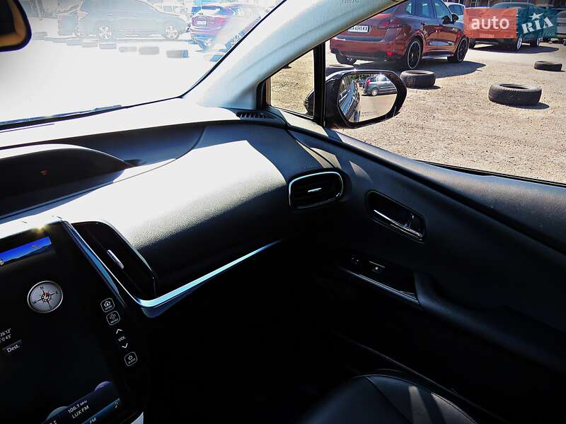 Хетчбек Toyota Prius 2017 в Черкасах
