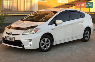 Хэтчбек Toyota Prius 2012 в 