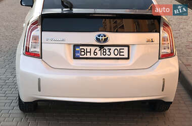 Хэтчбек Toyota Prius 2012 в 