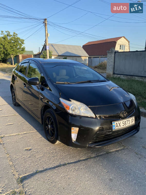 Хэтчбек Toyota Prius 2015 в Одессе