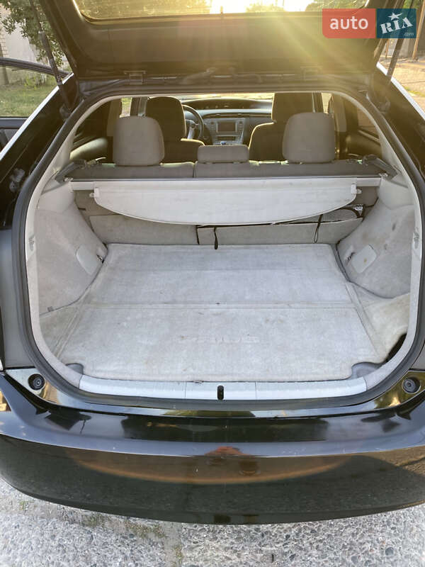 Хэтчбек Toyota Prius 2015 в Одессе