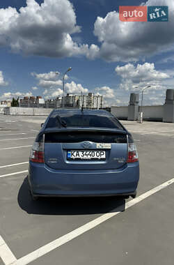 Хетчбек Toyota Prius 2005 в 