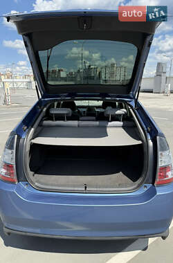 Хетчбек Toyota Prius 2005 в 