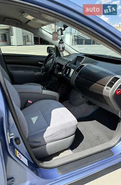 Хетчбек Toyota Prius 2005 в 