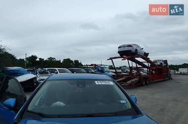 Хэтчбек Toyota Prius 2022 в 