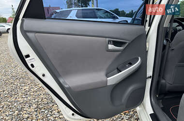 Хетчбек Toyota Prius 2010 в 