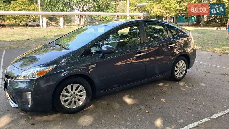 Хэтчбек Toyota Prius 2013 в Одессе