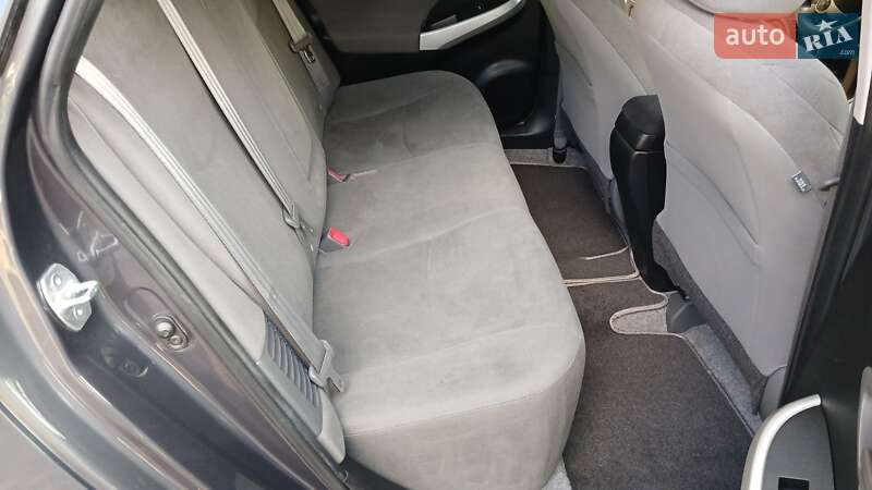 Хэтчбек Toyota Prius 2013 в Одессе